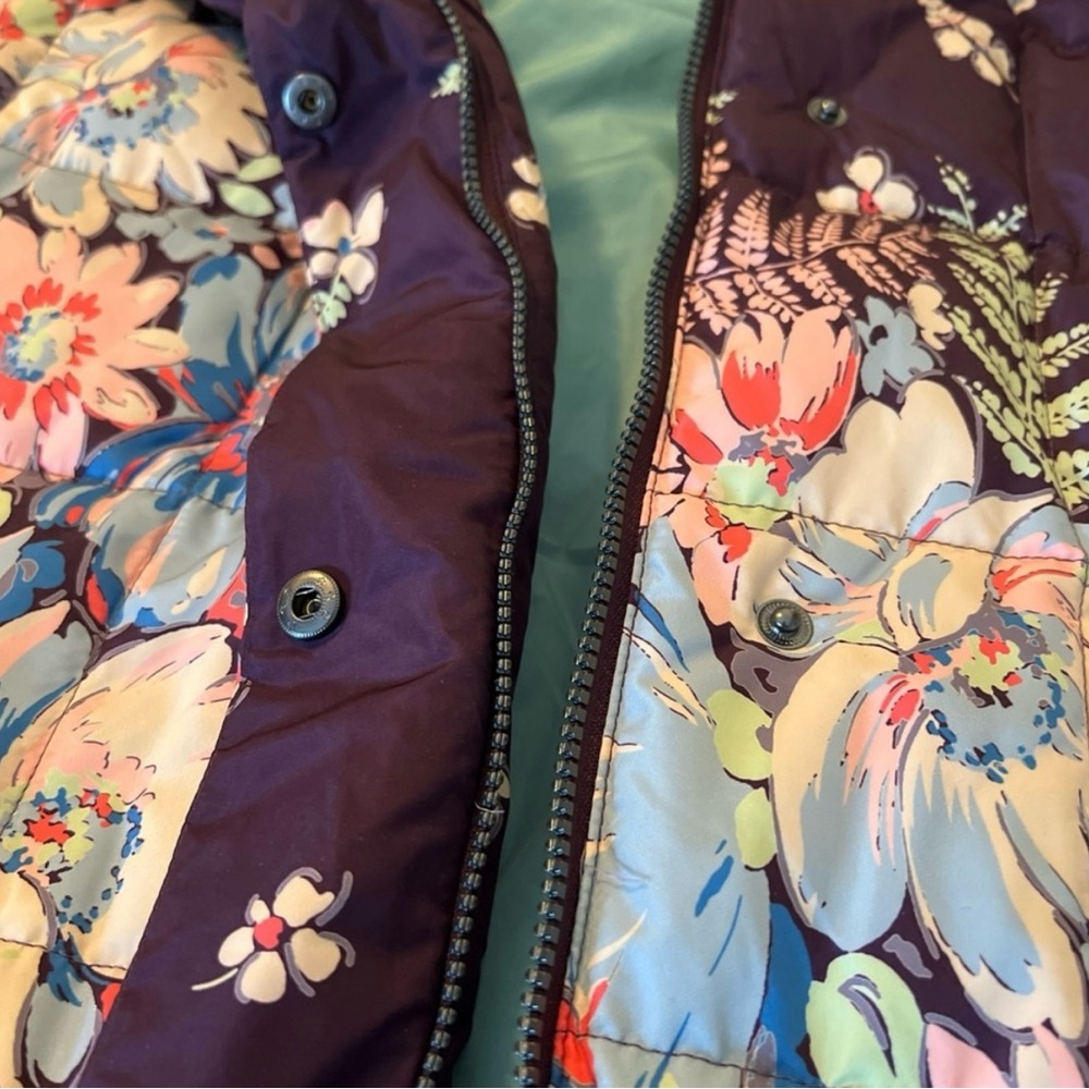 Sundance Easy Wind Puffer Parka Purple Floral Women's Coat - Picture 8 of 8